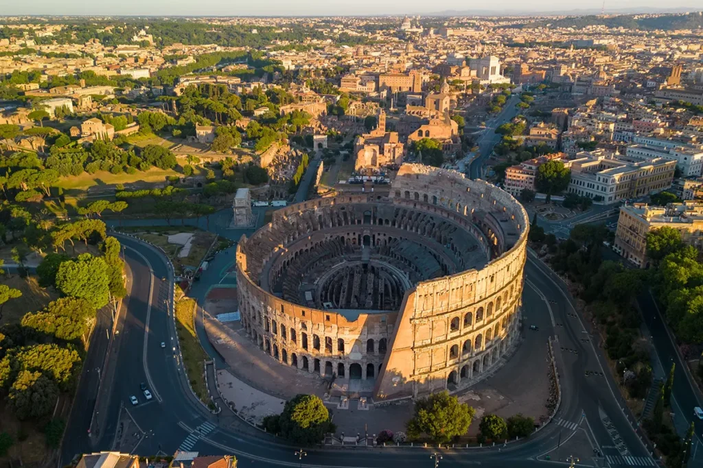 Colosseums södra sida fått en helt ny beläggning (dock ej synlig på bilden). Området invigs till påsken 2026.